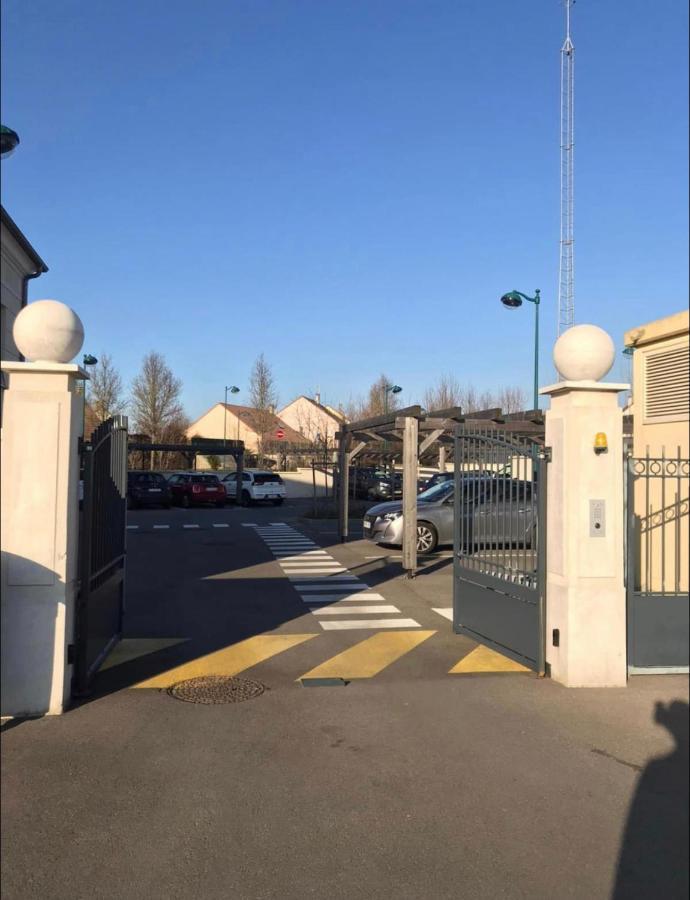 Apartmán Logement Exceptionnel Avec Jardin Proche Disney Montévrain Exteriér fotografie
